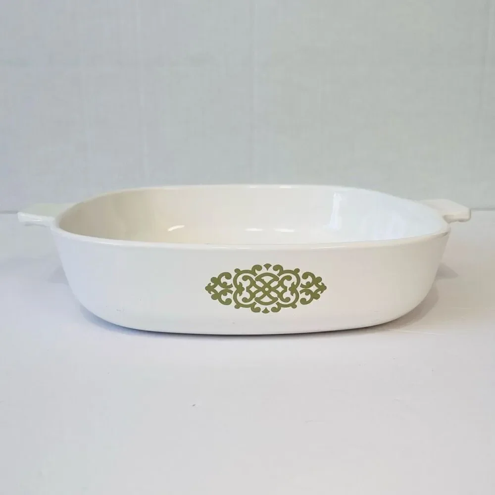 VTG Corning Ware Shell Oil Green Medallion Casserole Dish   GUC